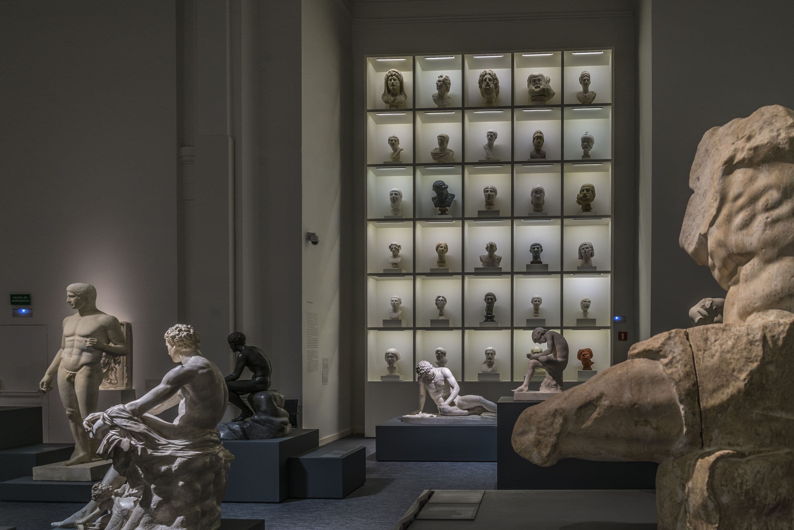 Museum der Skulptur in Valladolid - in kunstvoller alter Kirche, mit mittelalterlichen und modernen Skulpturen sowie spanischen Ölgemälden.