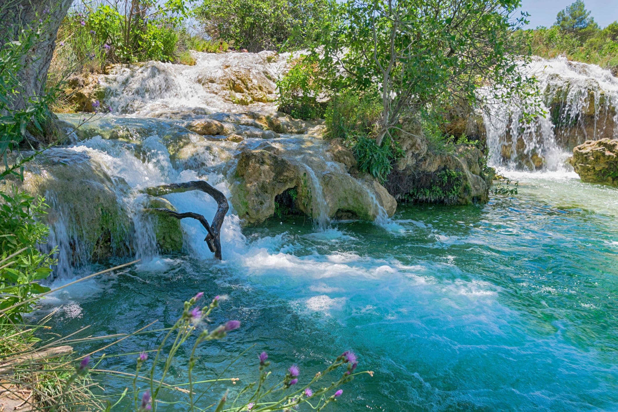 Lagunas de Ruidera - eine Kette von 15 Seen im Herzen der spanischen Hochebene La Mancha in Kastilien-La Mancha, die eine Fläche von 3.772 Hektar umfasst