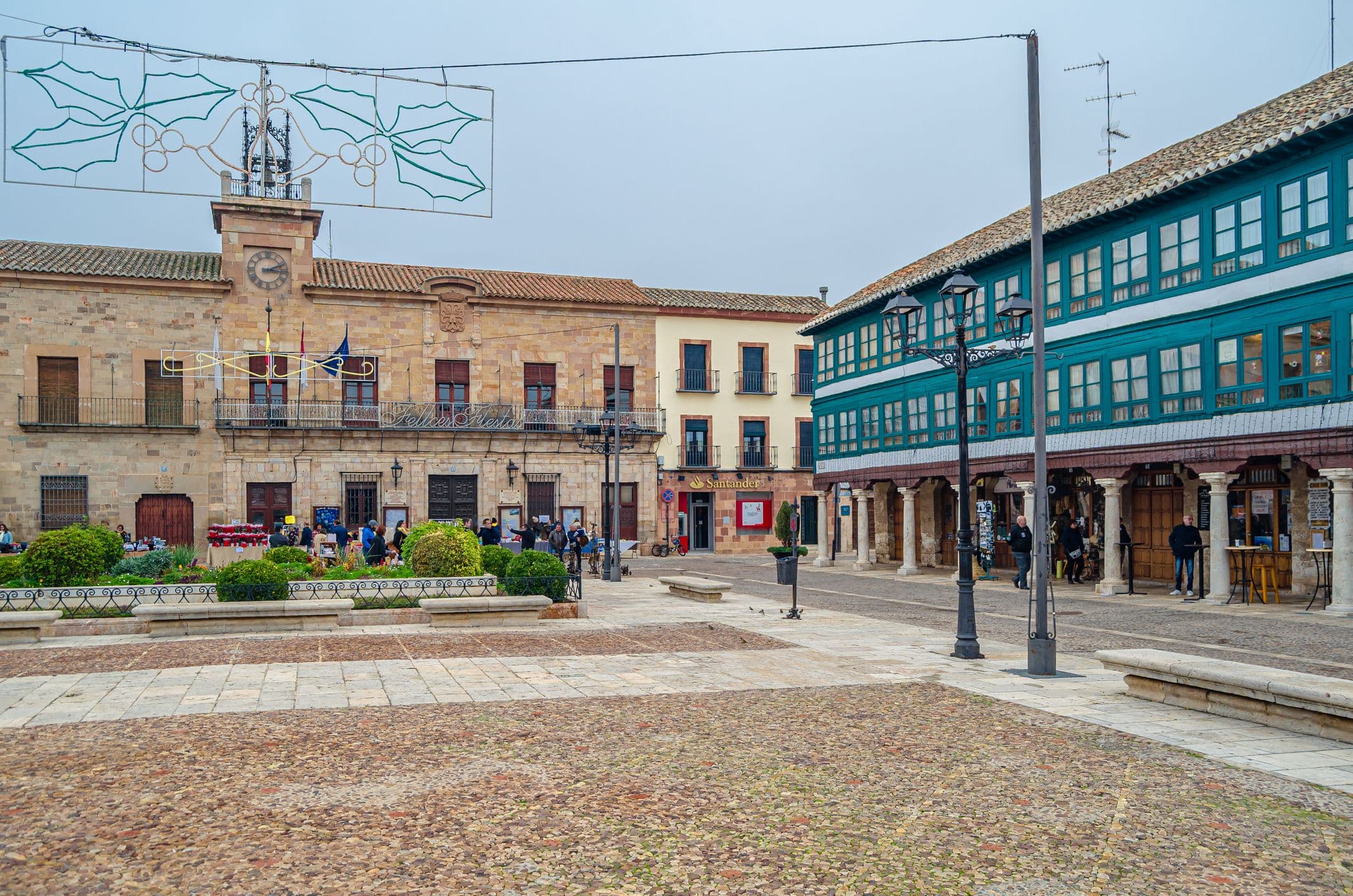 Almagro - historisches und kulturelles Zentrum, das auch für die kulinarische Spezialität "Berenjenas de Almagro" (eingelegte Auberginen) bekannt ist